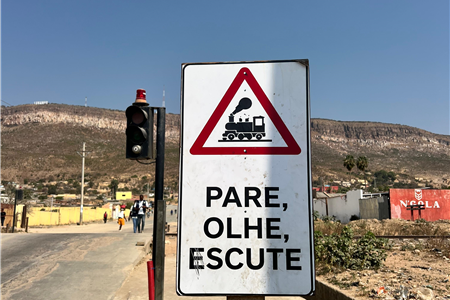 ANTT e CFM promovem campanha de sensibilização para prevenir acidentes na linha férrea na província da Huíla