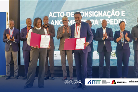 MINISTÉRIO DOS TRANSPORTES LANÇA PRIMEIRA PEDRA DO RAMAL FERROVIÁRIO LUENA–SAURIMO