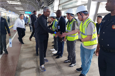  Projecto de Segregação do Caminho de Ferro de Luanda avança com 87,4% de execução física