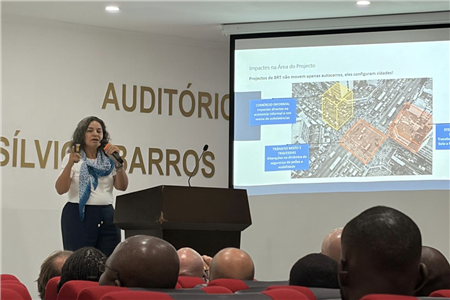 Workshop sobre mobilidade urbana em Luanda reúne especialistas e parceiros