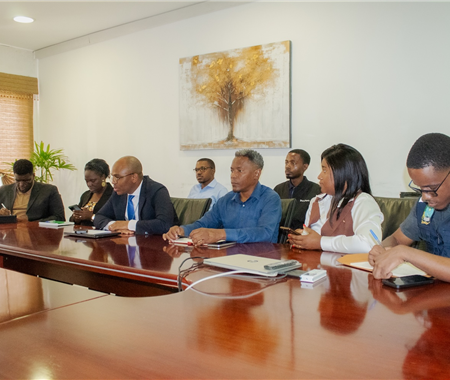 ANTT apresenta Grupo Técnico de Mobilidade Urbana em jornada de trabalho às Oper. de Transp. Rodoviários de Passageiros - Luanda