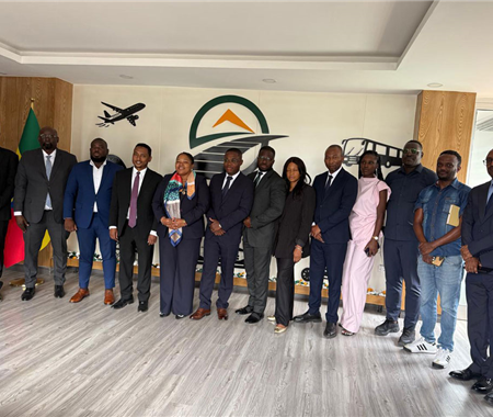 Ministério dos Transportes Participa em Missão Técnica de Intercâmbio de Experiências Sobre a Electromobilidade em Adis Abeba, Etiópia (4 de 5)