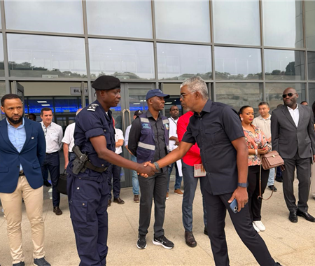 Visita de trabalho às infraestruturas dos Caminhos de Ferro de Luanda (CFL) (1 of 7)