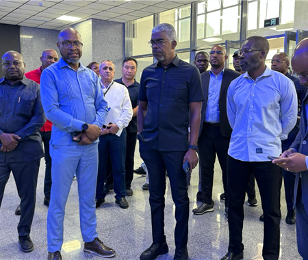 Visita de trabalho às infraestruturas dos Caminhos de Ferro de Luanda (CFL) (2 of 7)