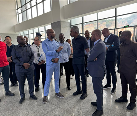 Visita de trabalho às infraestruturas dos Caminhos de Ferro de Luanda (CFL) (6 of 7)