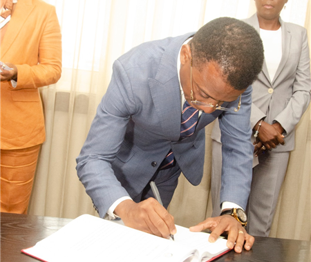 Ministro confere posse ao Conselho de Administração da ANTT para novo mandato (2 of 7)